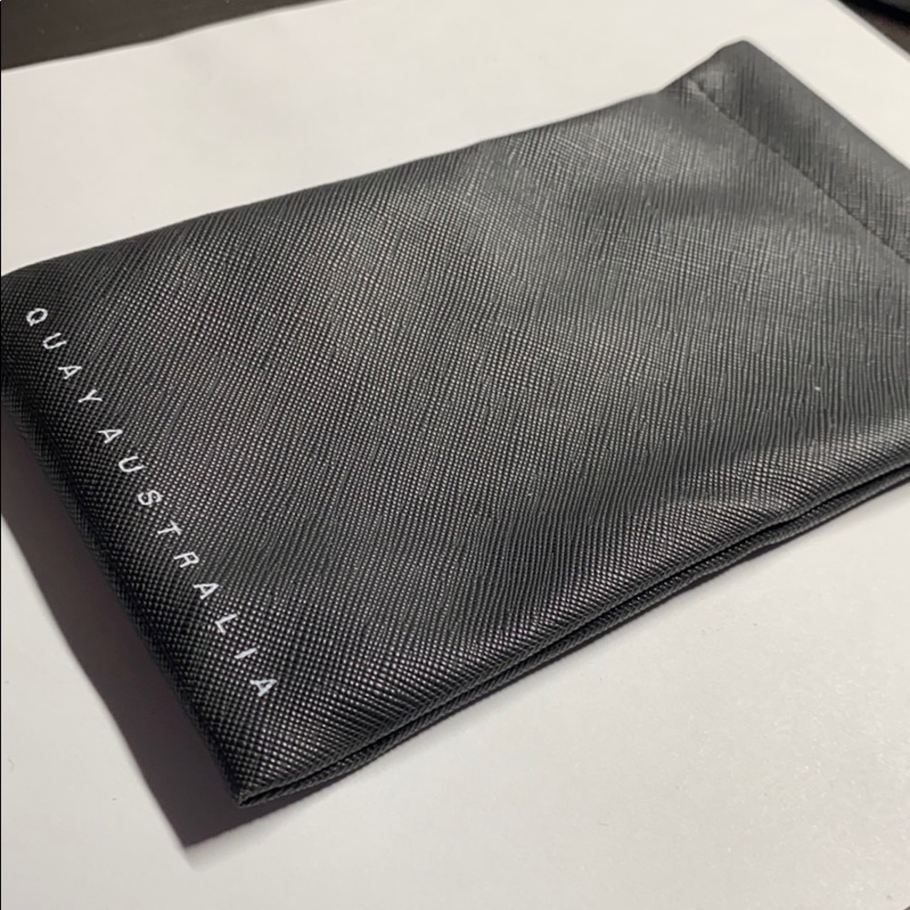 HIGH KEY BLACK QUAY SUNGLASSES - Picture 11 of 12
